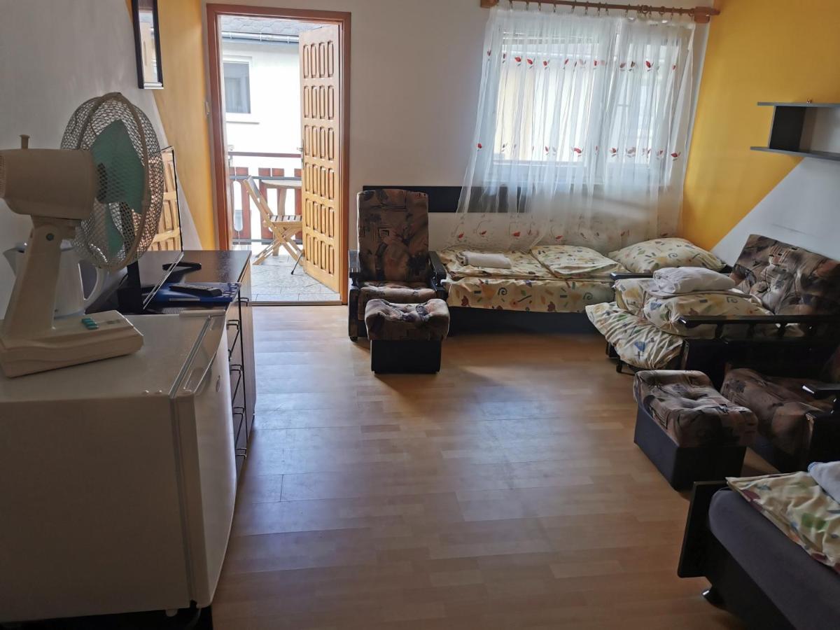 Dom Wczasowy Maja Dźwirzyno Esterno foto