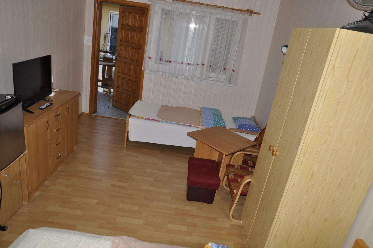 Dom Wczasowy Maja Dźwirzyno Esterno foto